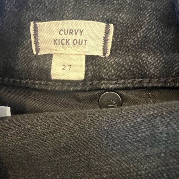 Madewell Black Curvy Kick-Out Jeans (27) - Picture 5 of 5